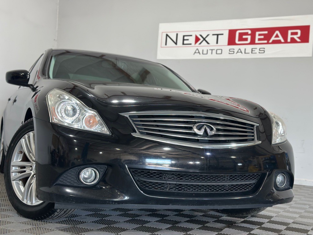 2015 INFINITI Q40 Image 4