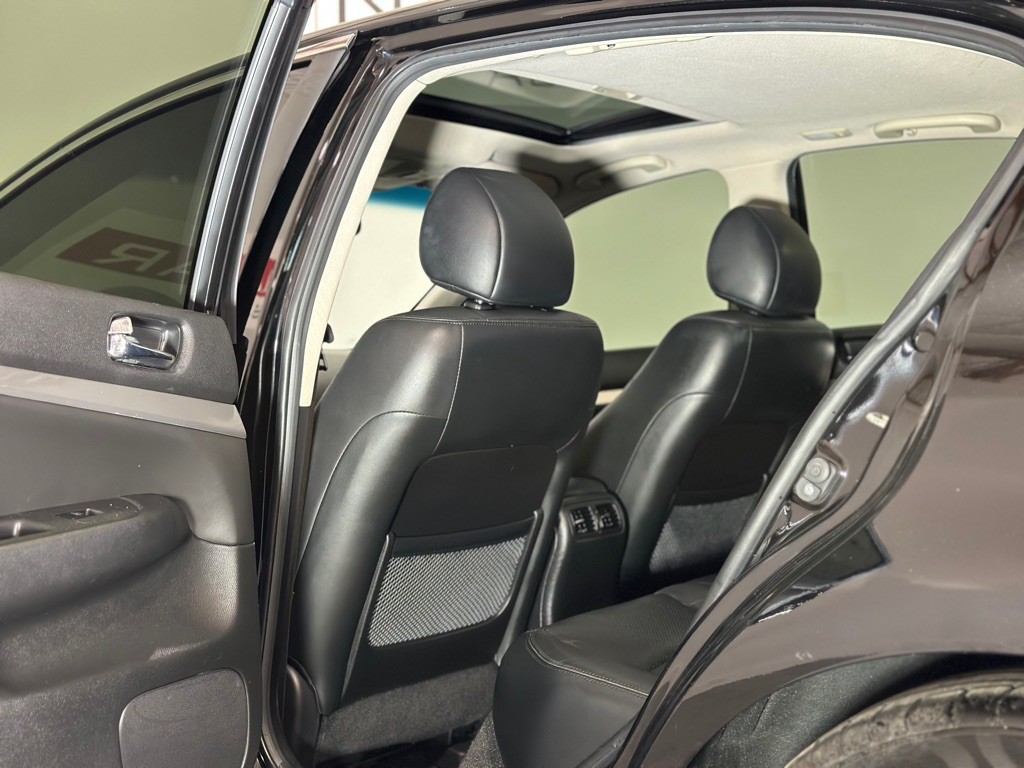 2015 INFINITI Q40 Image 10