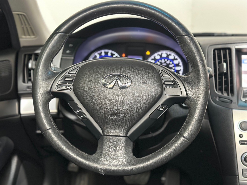 2015 INFINITI Q40 Image 13