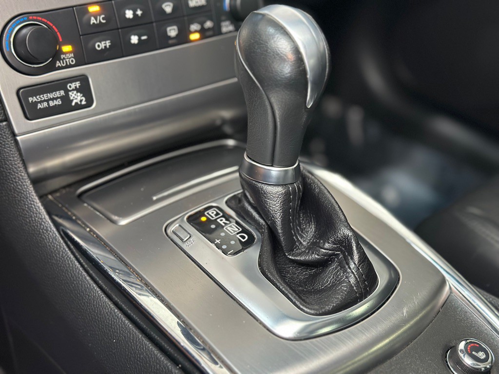 2015 INFINITI Q40 Image 18