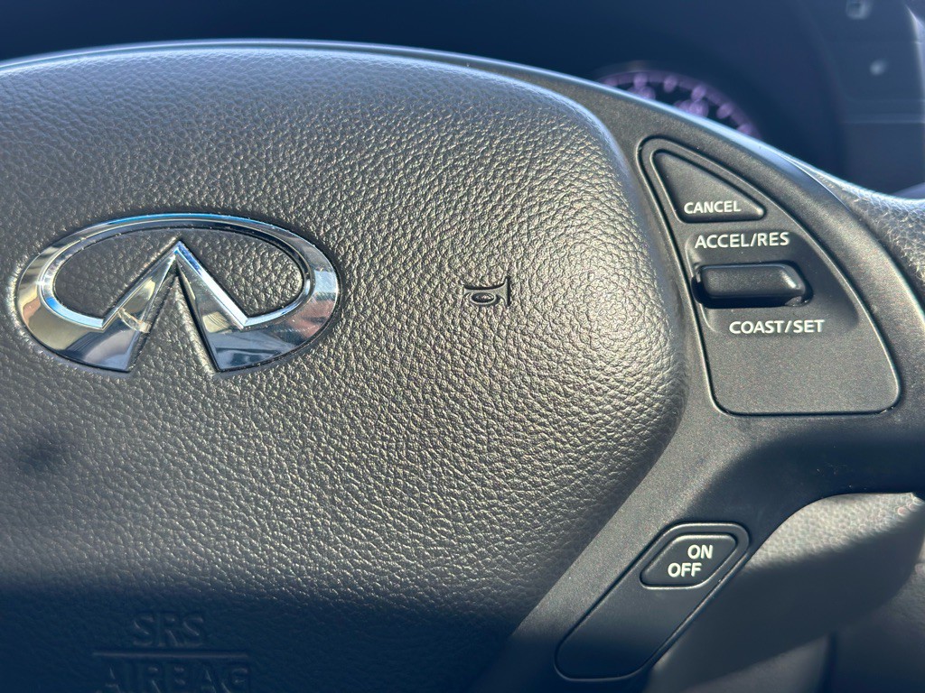 2015 INFINITI Q40 Image 29