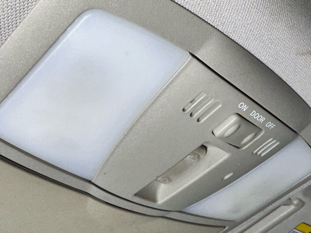 2015 INFINITI Q40 Image 35