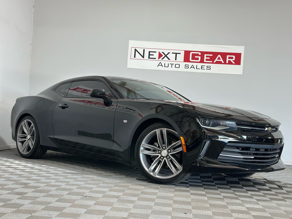 2018 Chevrolet Camaro Image 1