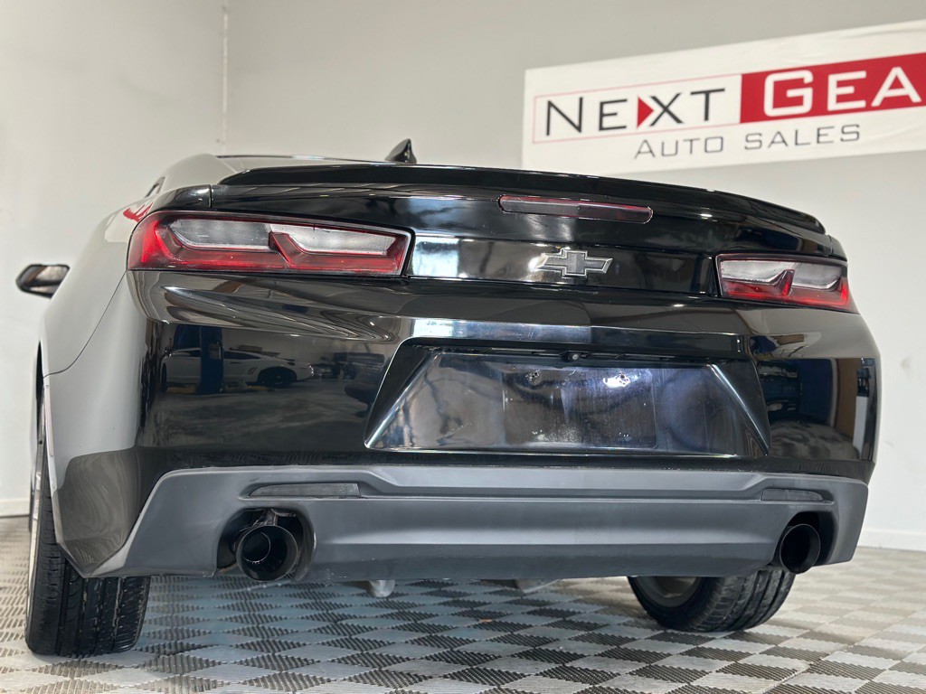 2018 Chevrolet Camaro Image 8