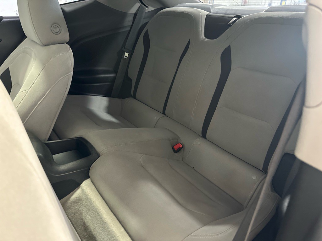 2018 Chevrolet Camaro Image 24