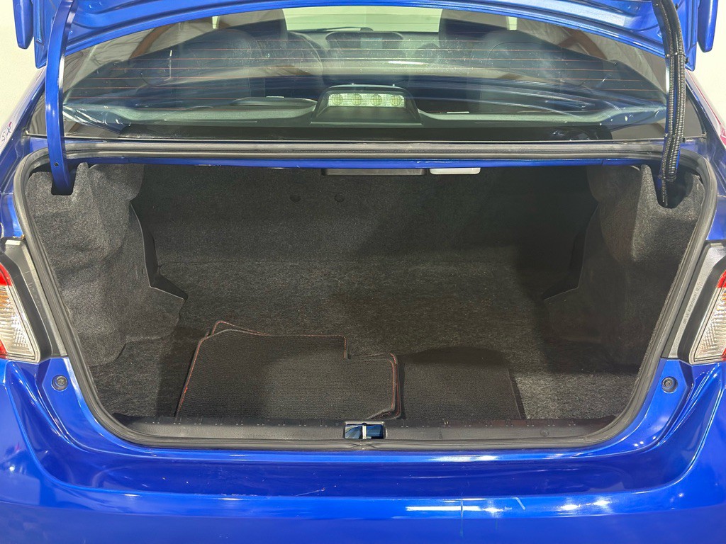 2015 Subaru WRX Image 32