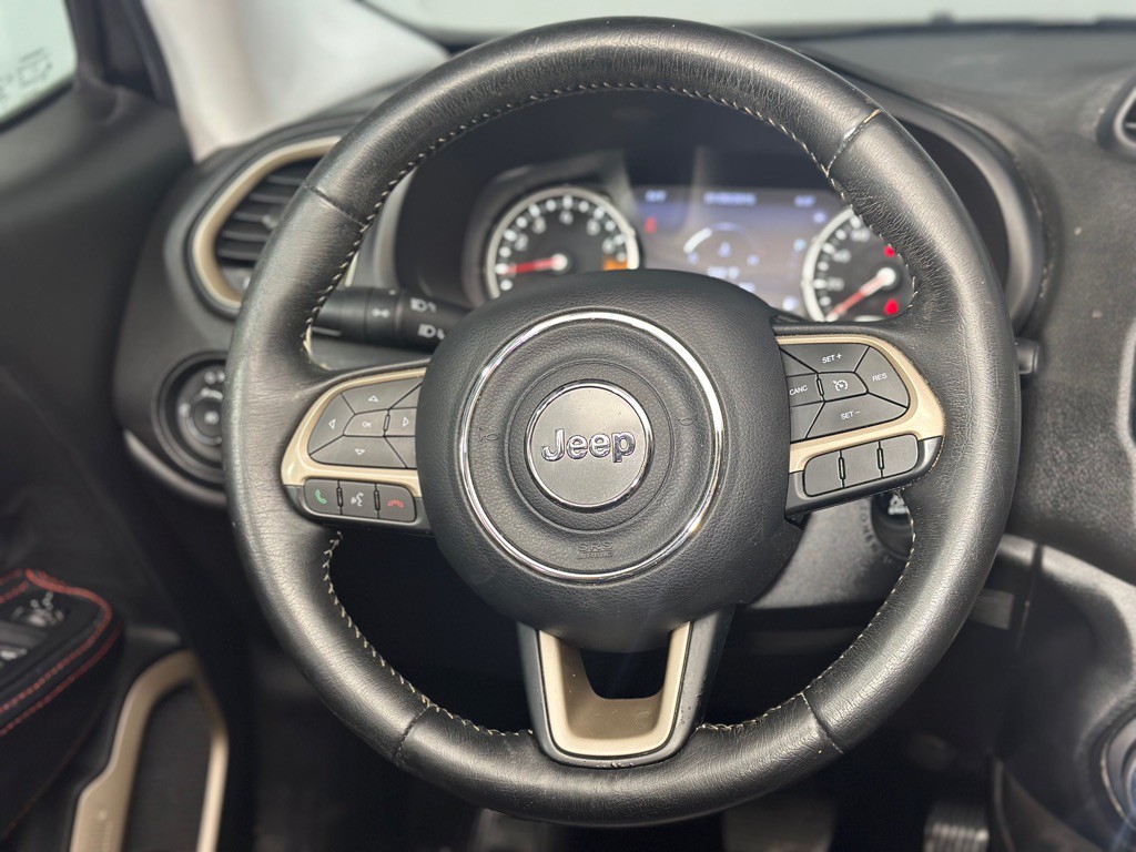 2016 Jeep Renegade Image 12