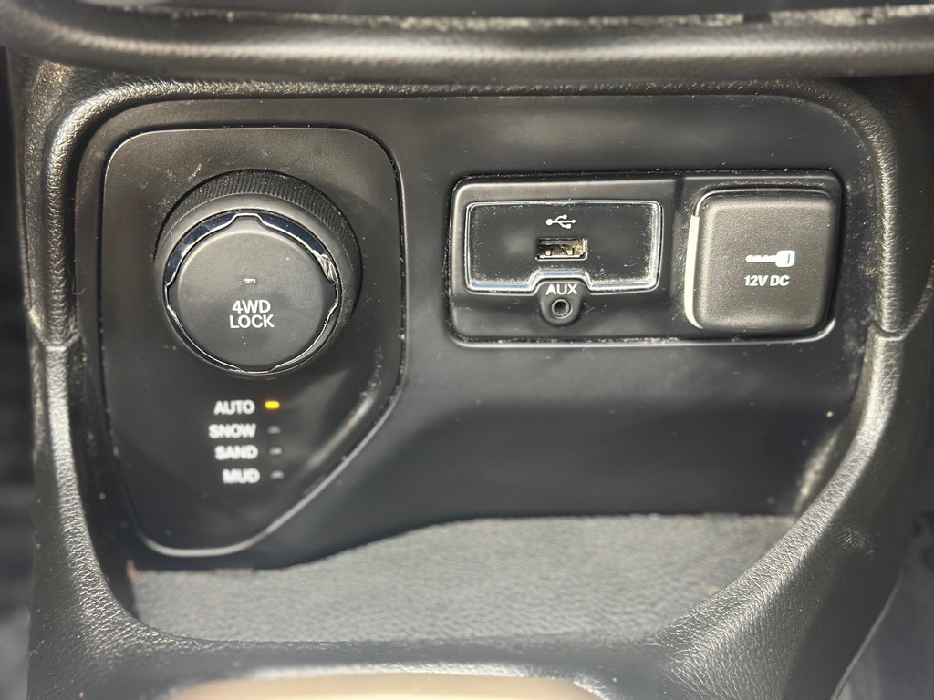2016 Jeep Renegade Image 17