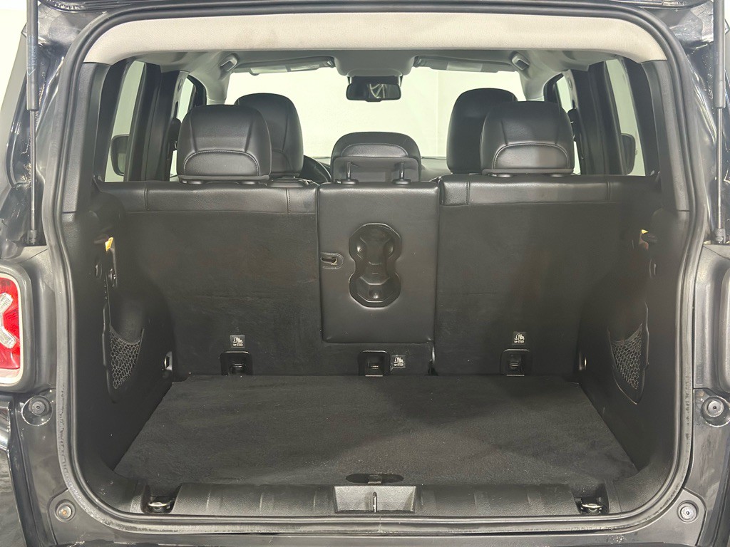 2016 Jeep Renegade Image 29