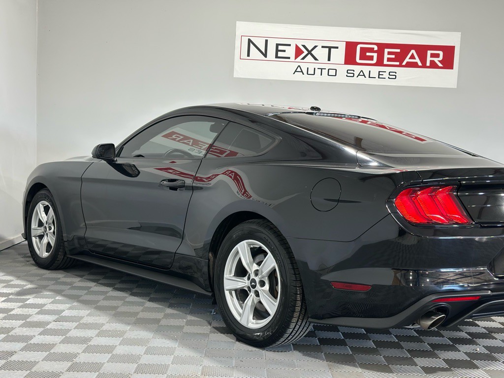 2020 Ford Mustang Image 9