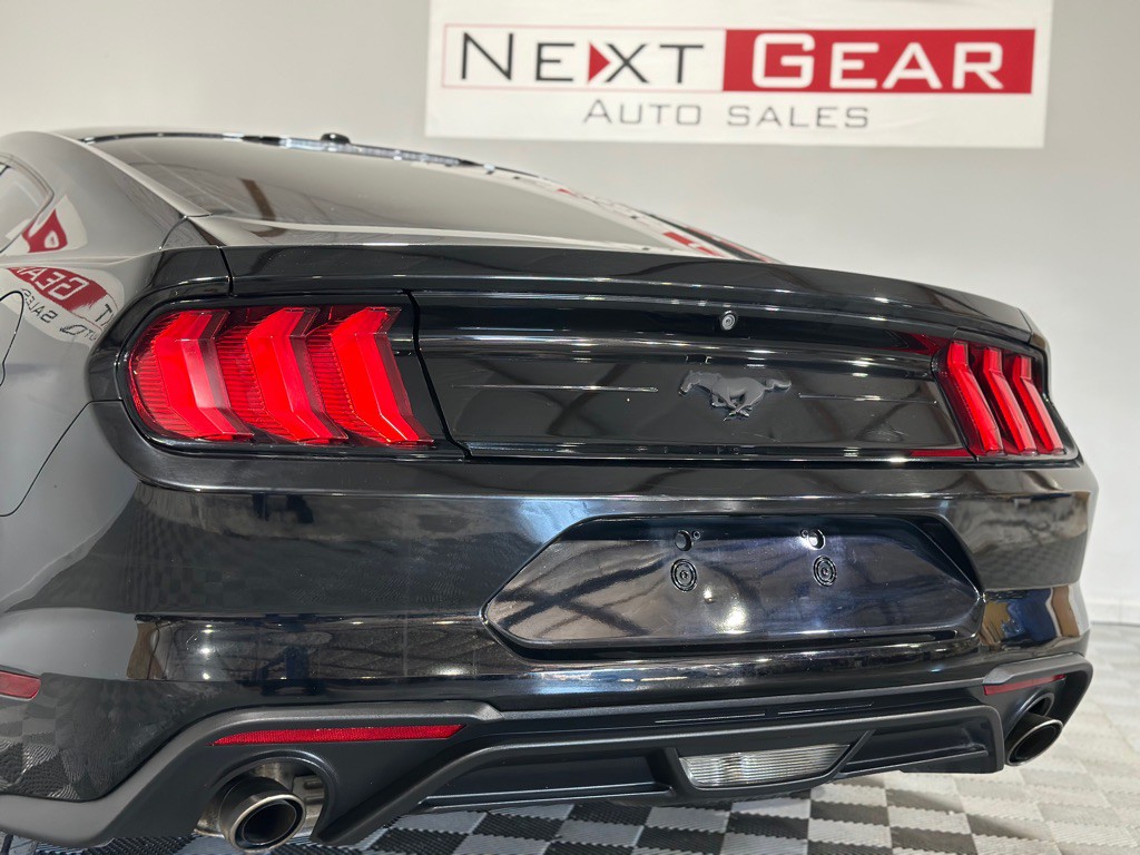 2020 Ford Mustang Image 10
