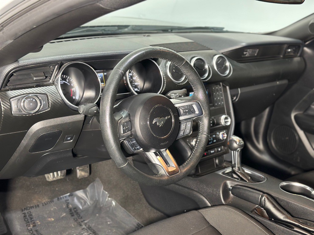 2020 Ford Mustang Image 27