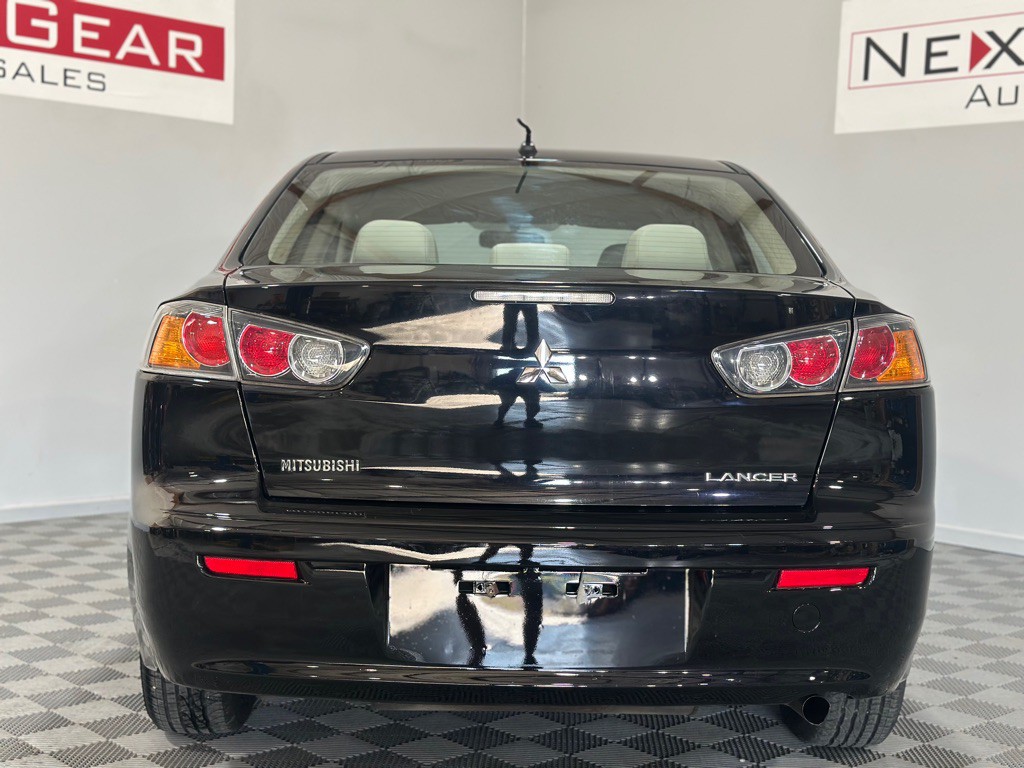 2011 Mitsubishi Lancer Image 8