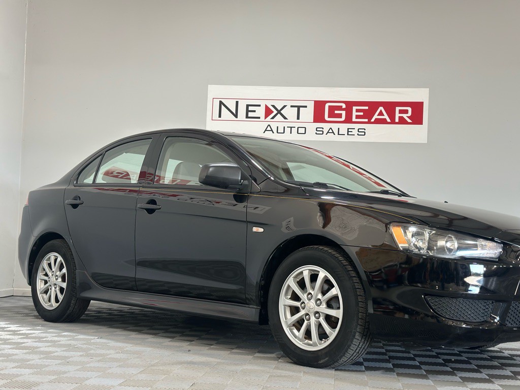 2011 Mitsubishi Lancer Image 2