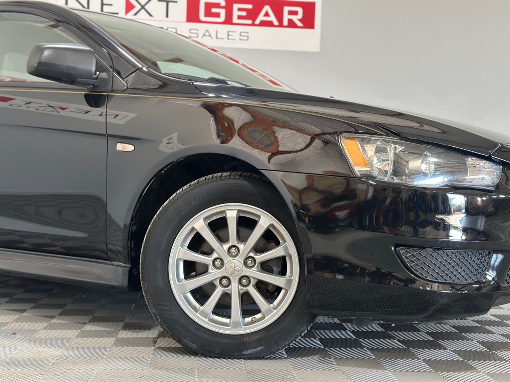 2011 Mitsubishi Lancer Image 3