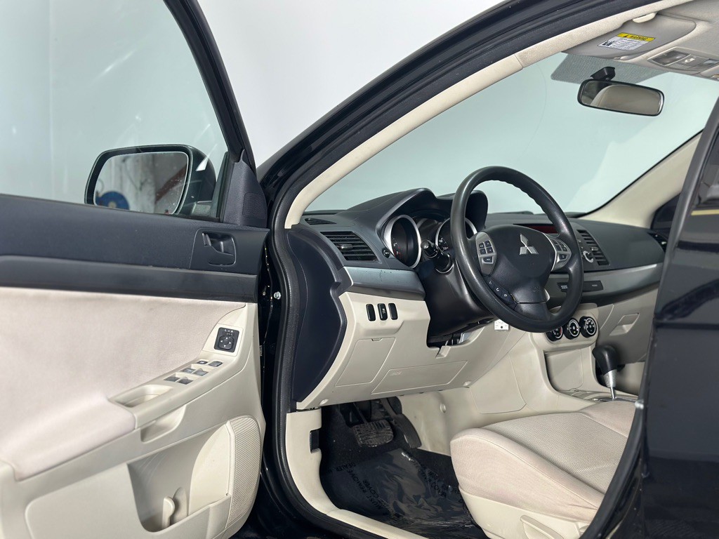 2011 Mitsubishi Lancer Image 10