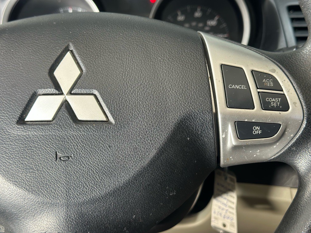 2011 Mitsubishi Lancer Image 24