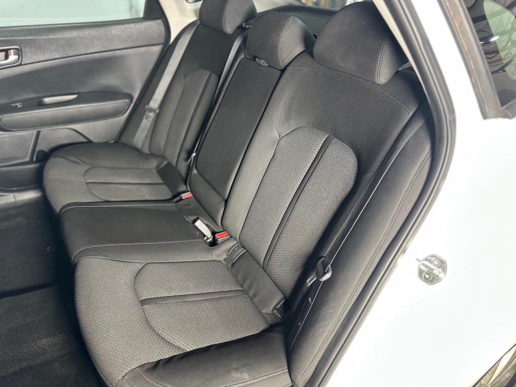 2018 Kia Optima Image 27