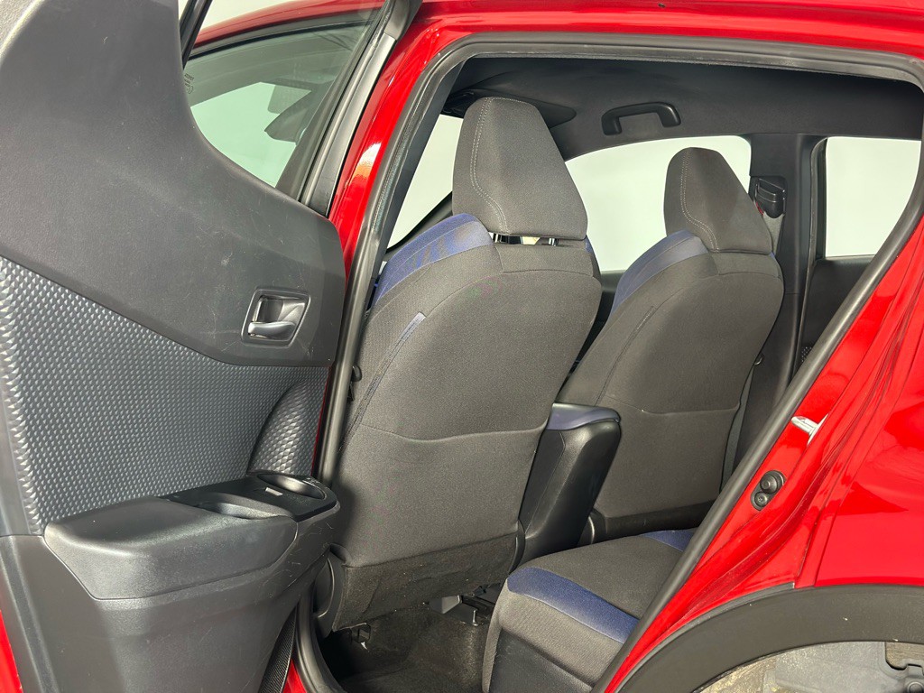 2021 Toyota C-HR Image 11