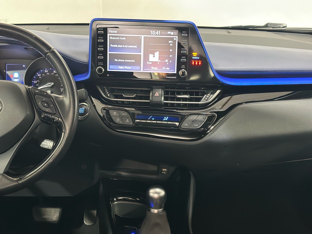 2021 Toyota C-HR Image 15