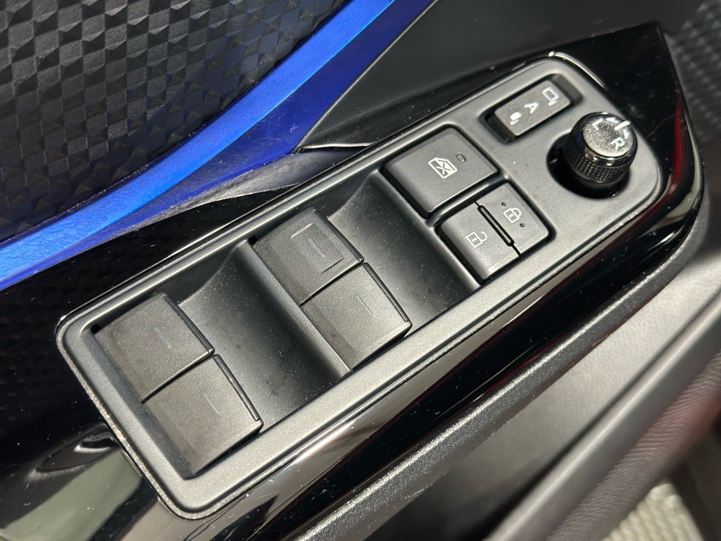 2021 Toyota C-HR Image 34
