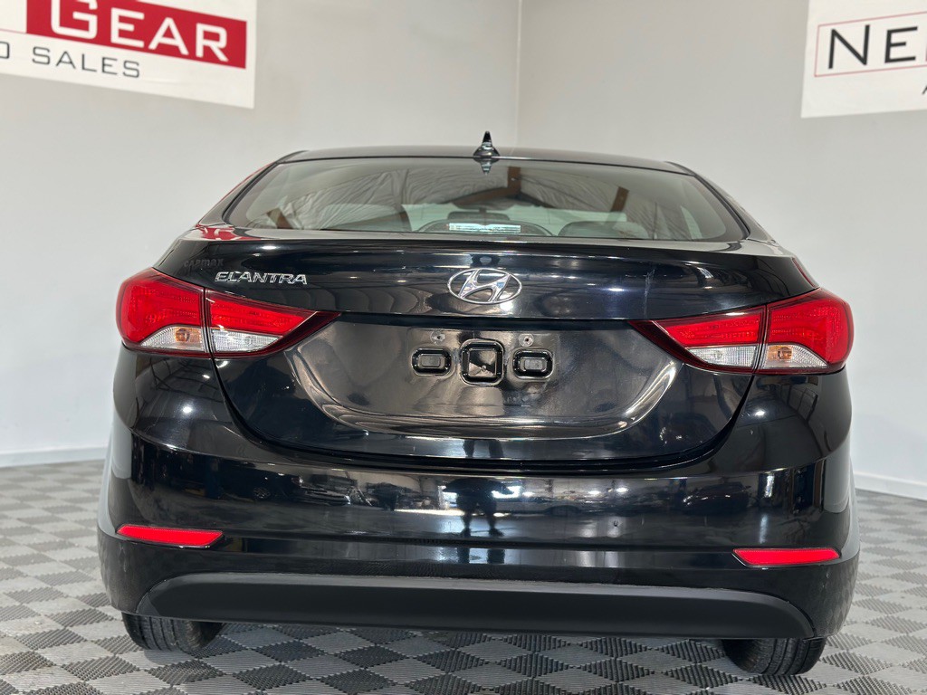 2014 Hyundai Elantra Image 8