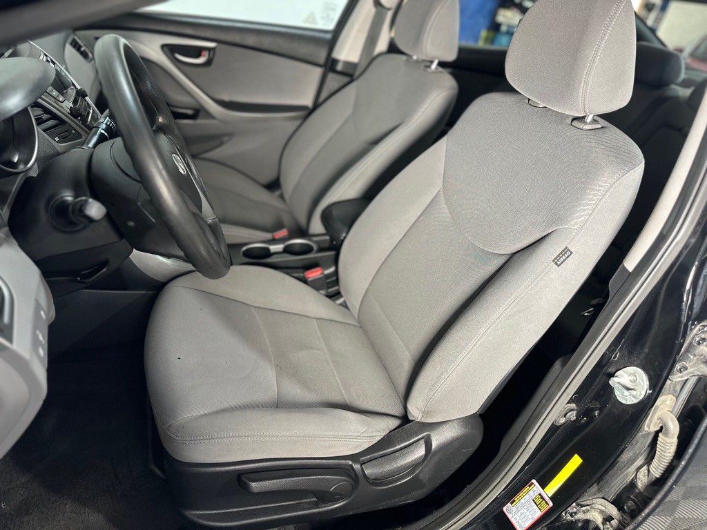 2014 Hyundai Elantra Image 20