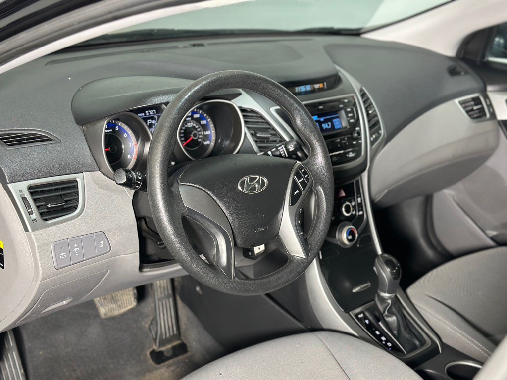 2014 Hyundai Elantra Image 22
