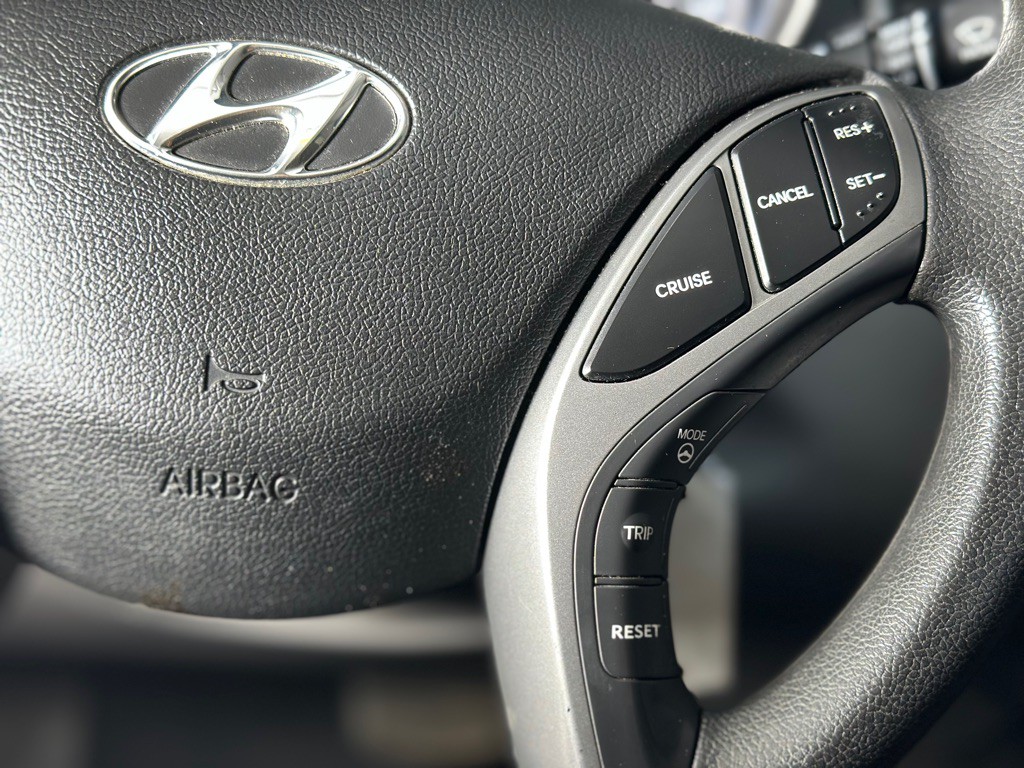 2014 Hyundai Elantra Image 23