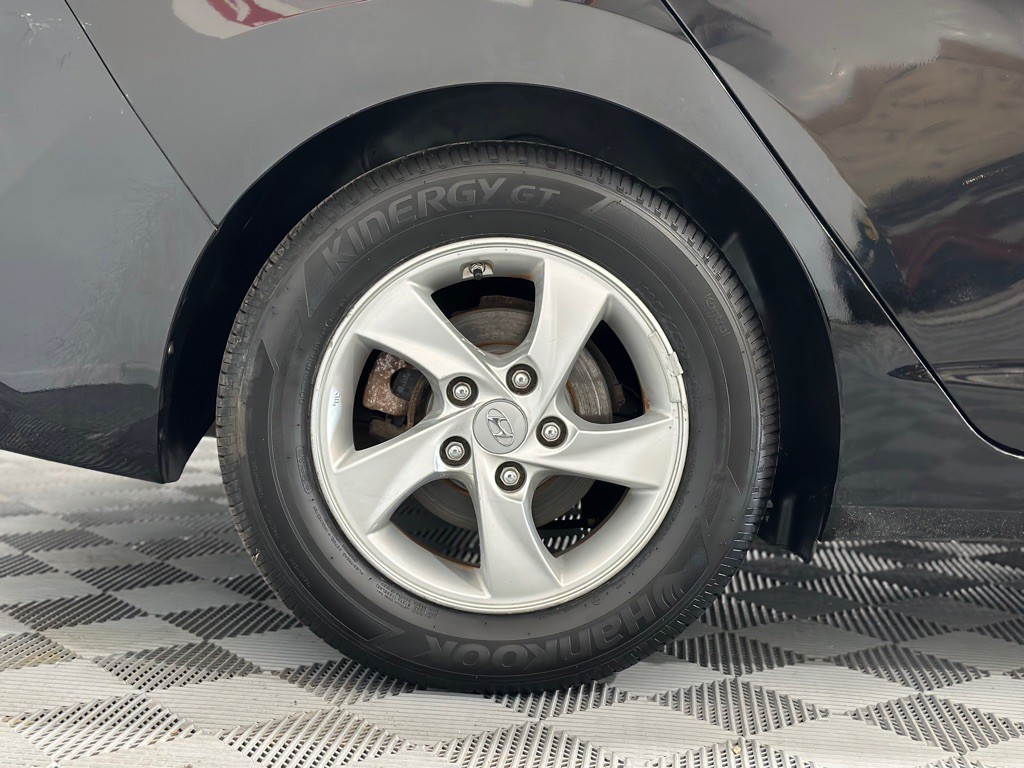 2014 Hyundai Elantra Image 29