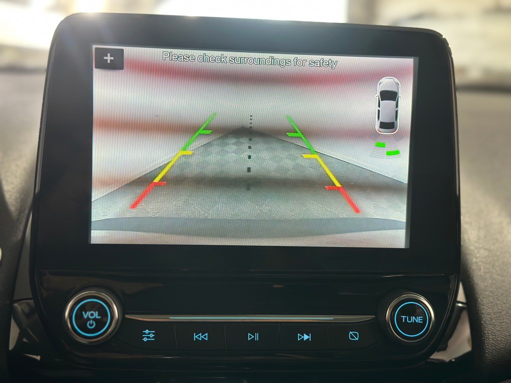 2018 Ford Econoline Image 24