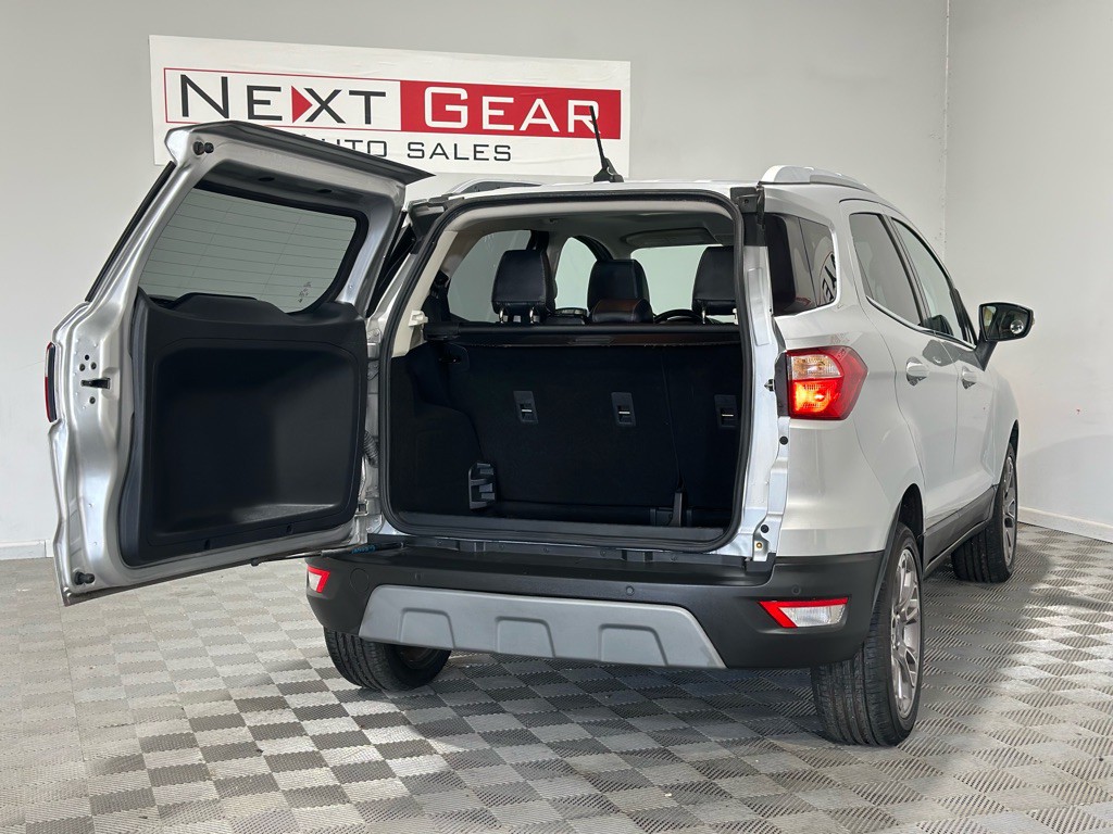 2018 Ford Econoline Image 35