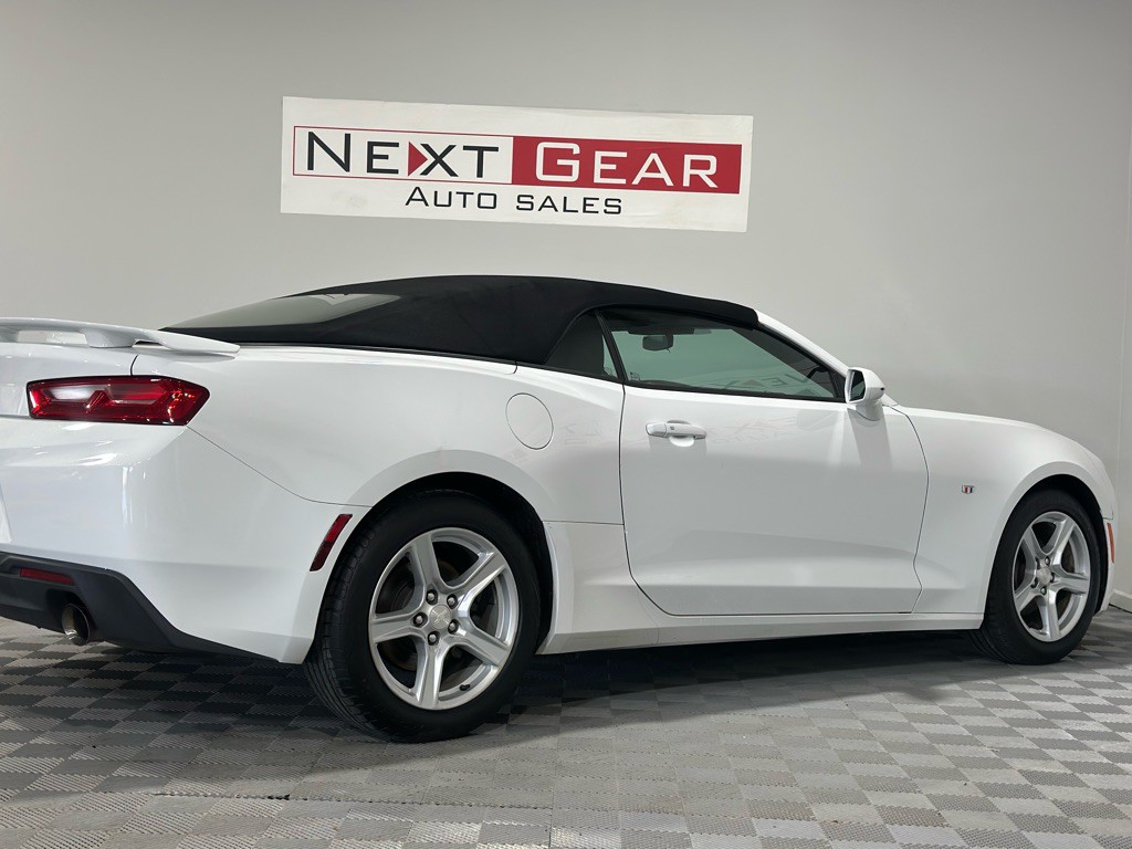 2017 Chevrolet Camaro Image 10