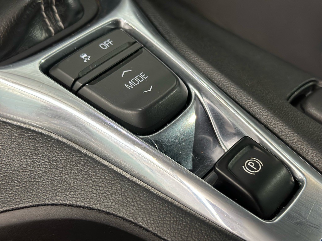 2017 Chevrolet Camaro Image 19