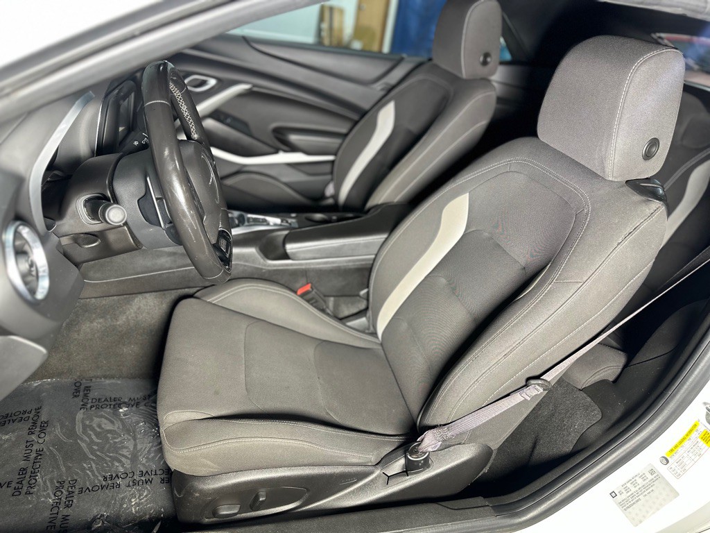 2017 Chevrolet Camaro Image 23