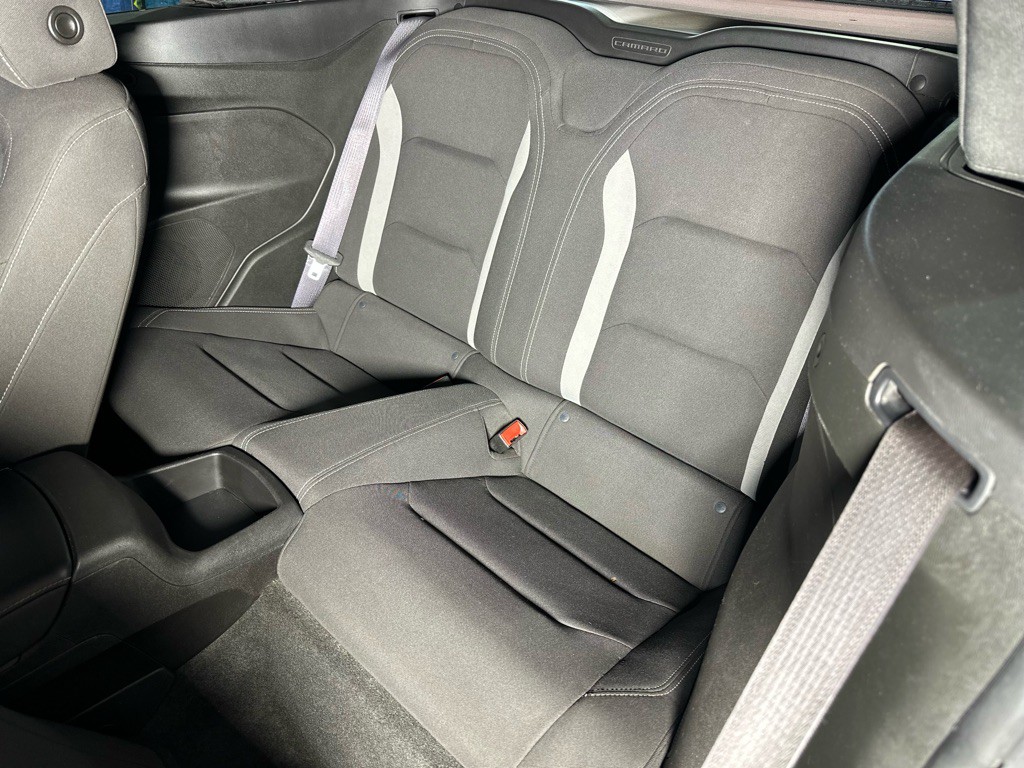 2017 Chevrolet Camaro Image 24