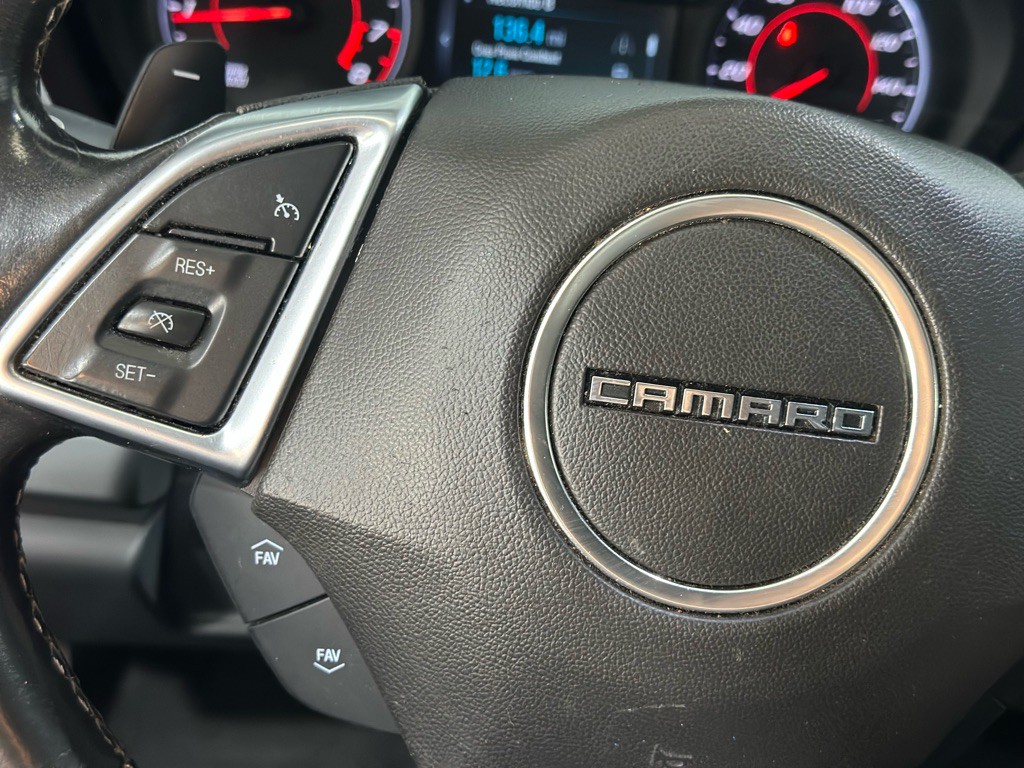 2017 Chevrolet Camaro Image 25