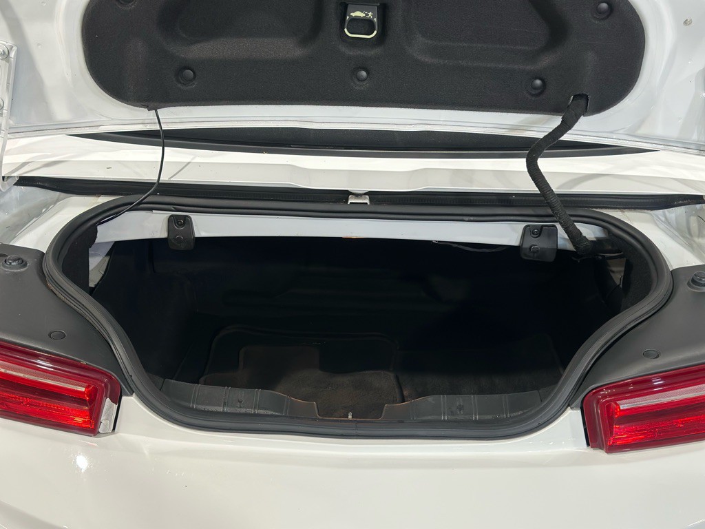 2017 Chevrolet Camaro Image 30