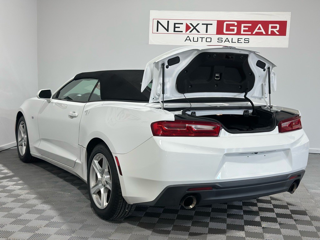 2017 Chevrolet Camaro Image 31