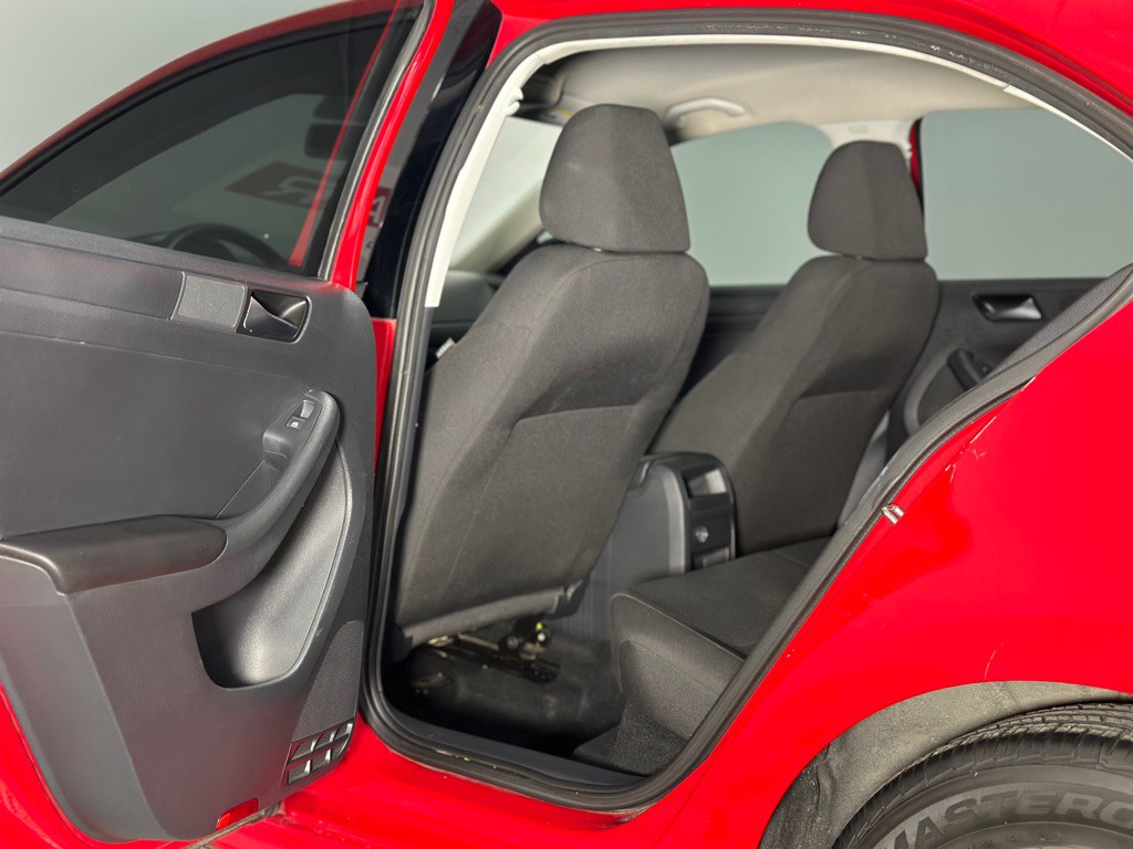 2015 Volkswagen Jetta Image 11