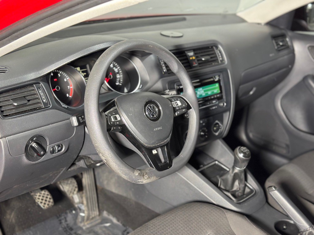 2015 Volkswagen Jetta Image 23