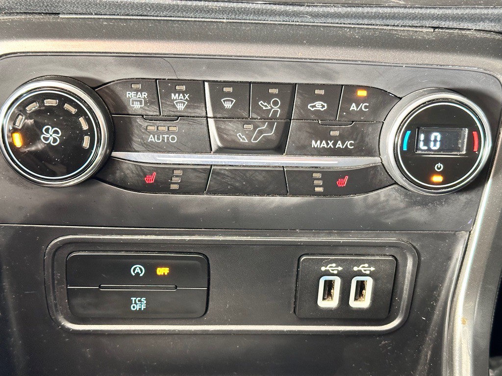 2018 Ford Econoline Image 18