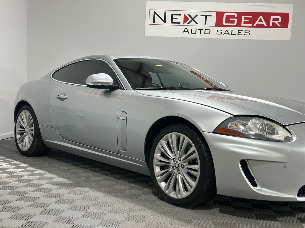 2010 Jaguar XK-Series Image 2