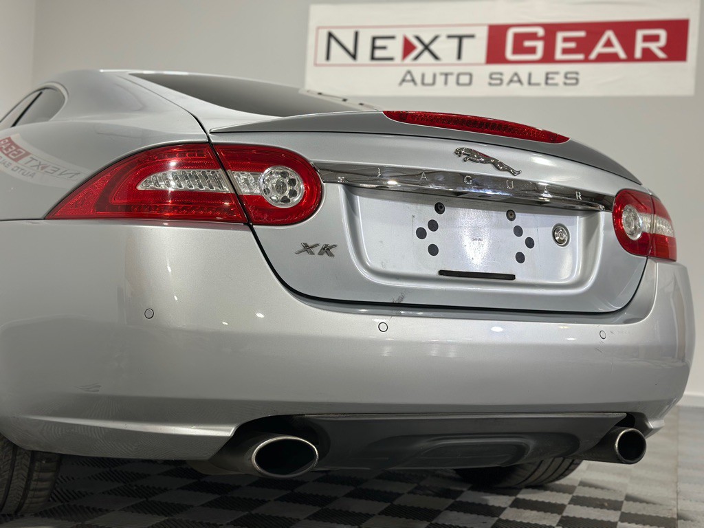 2010 Jaguar XK-Series Image 8