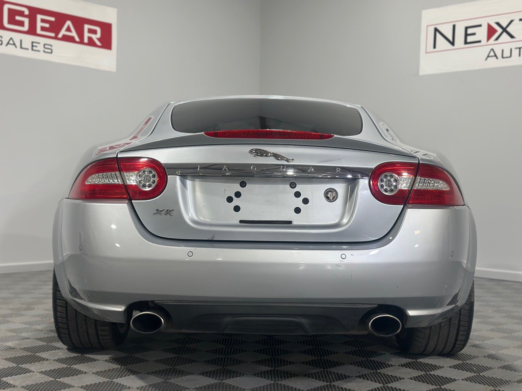2010 Jaguar XK-Series Image 9