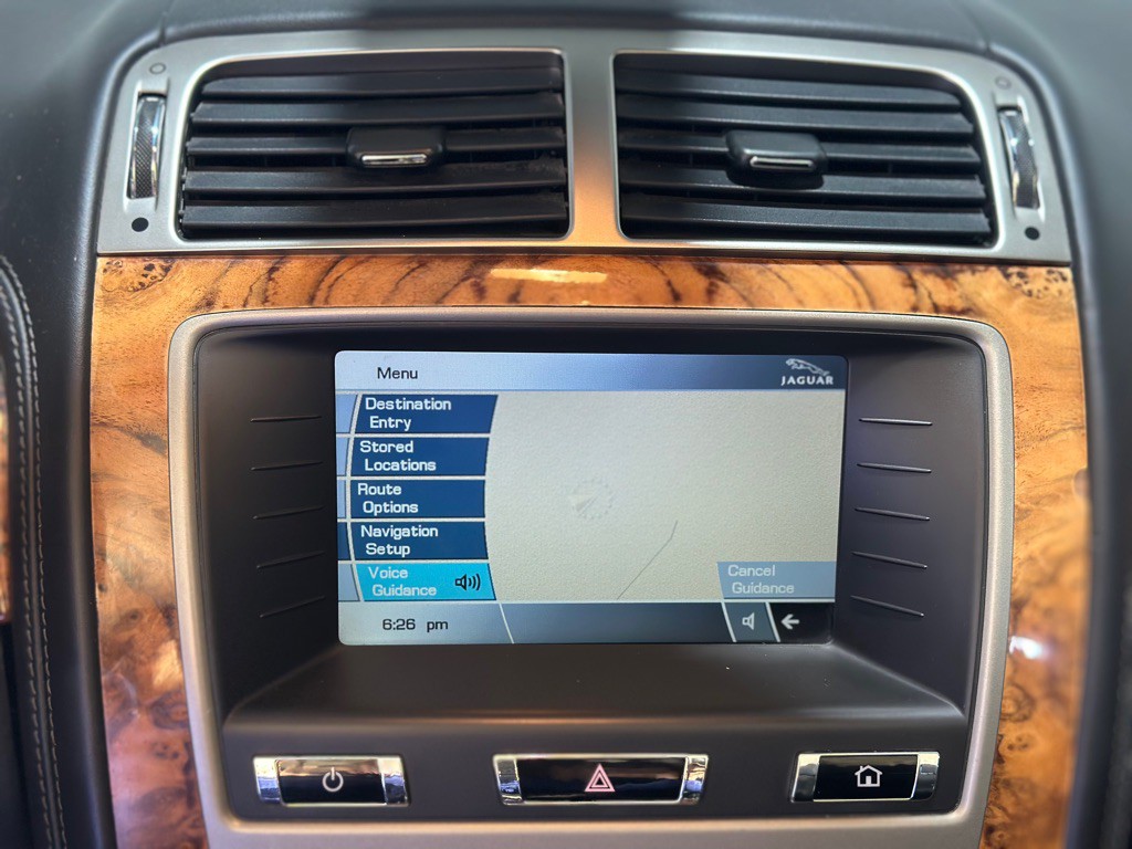 2010 Jaguar XK-Series Image 17