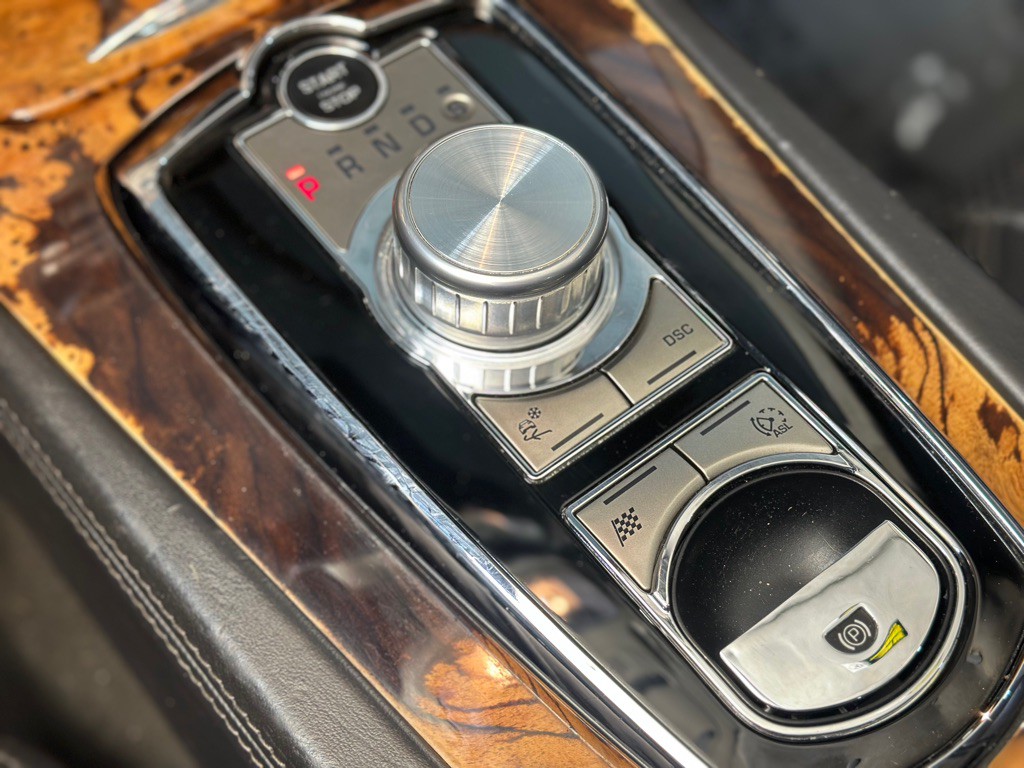 2010 Jaguar XK-Series Image 23