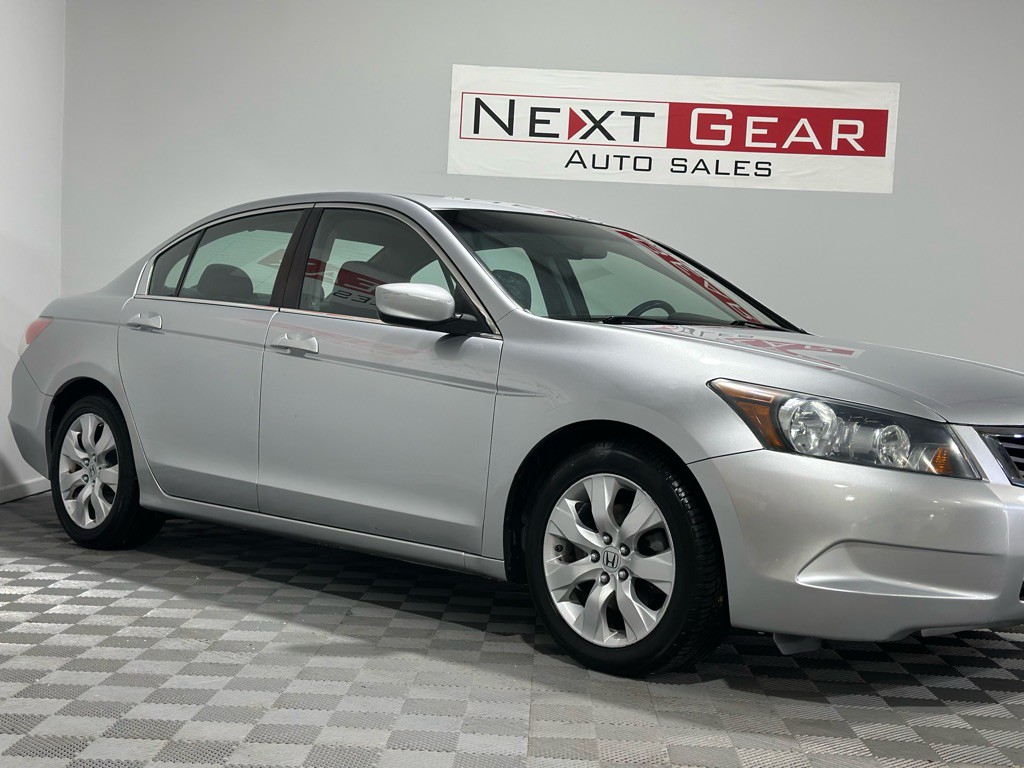 2009 Honda Accord Image 2