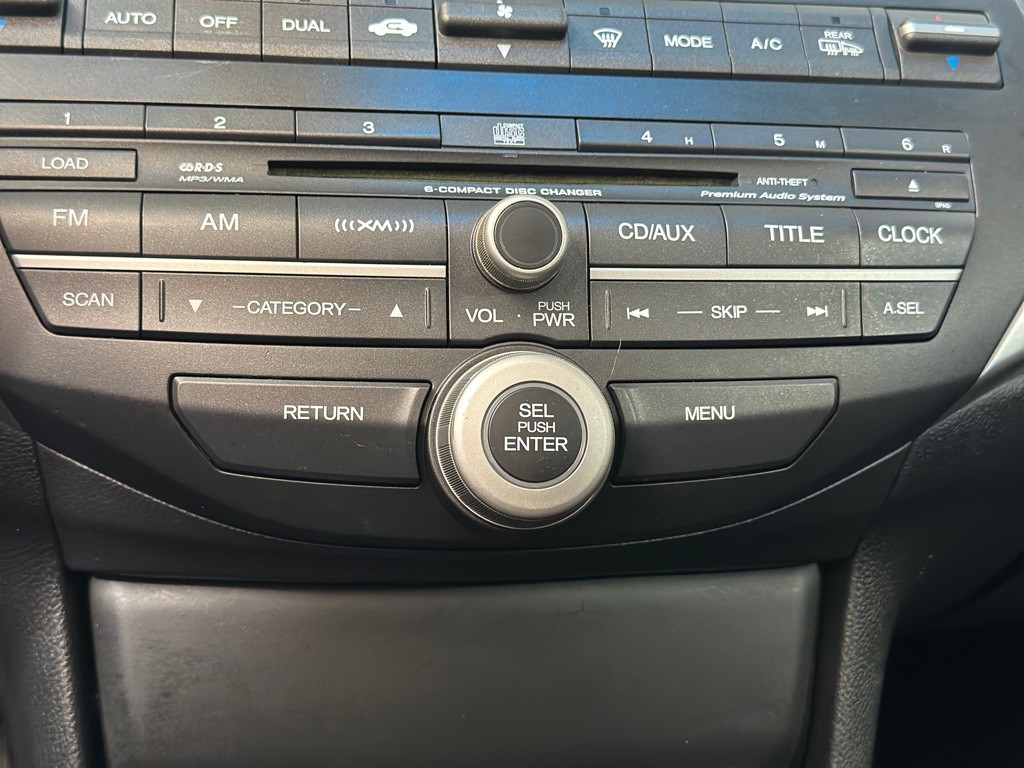 2009 Honda Accord Image 18