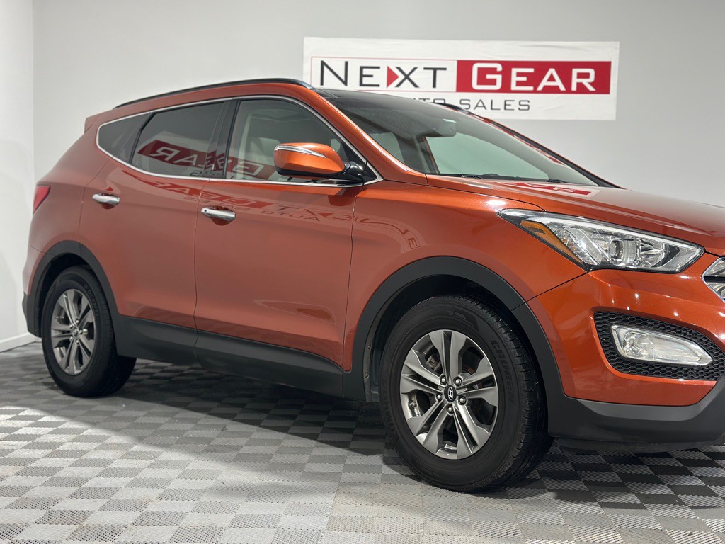 2014 Hyundai Santa Fe Sport Image 2